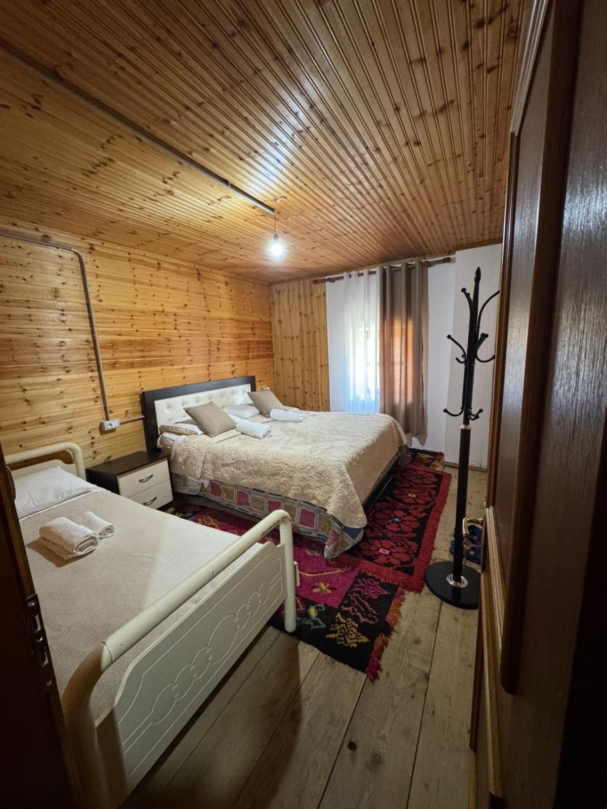 Bujtina Carku Hotel Theth Exterior photo