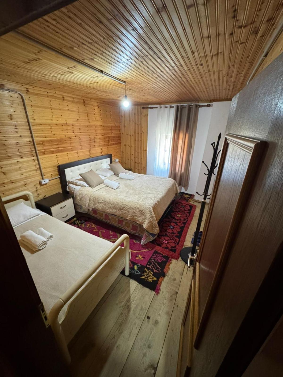 Bujtina Carku Hotel Theth Exterior photo